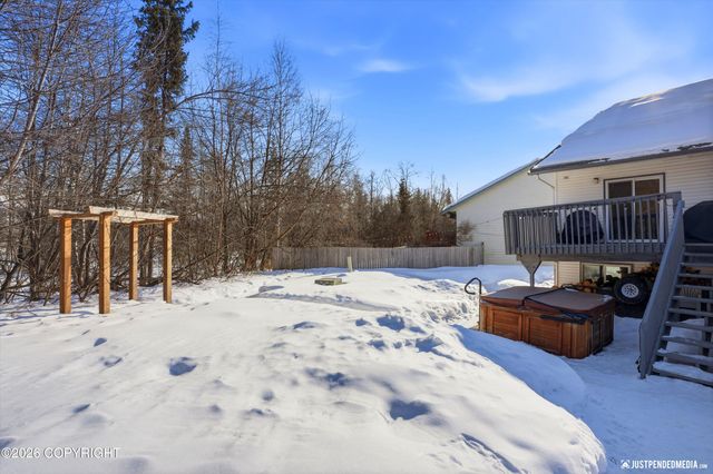 2361 Yorktown Circle, Anchorage, AK 99507
