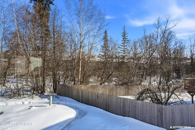 2361 Yorktown Circle, Anchorage, AK 99507