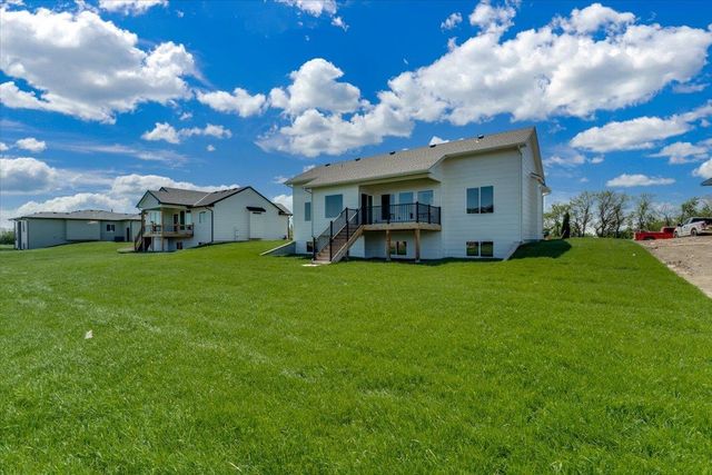 8884 E Bradford St, Wichita, KS 67210