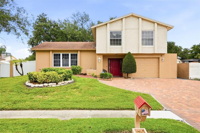 8206 VASSAR CIRCLE, Tampa, FL 33634