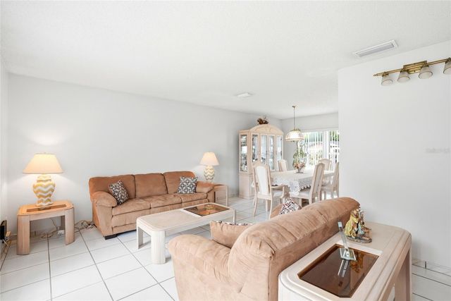 8206 VASSAR CIRCLE, Tampa, FL 33634