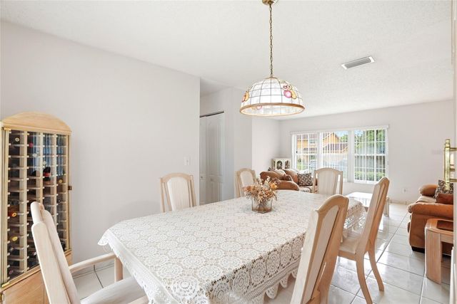 8206 VASSAR CIRCLE, Tampa, FL 33634