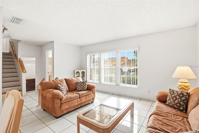 8206 VASSAR CIRCLE, Tampa, FL 33634