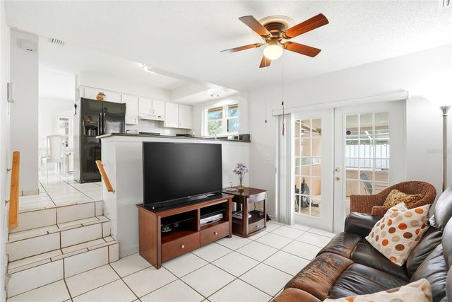 8206 VASSAR CIRCLE, Tampa, FL 33634