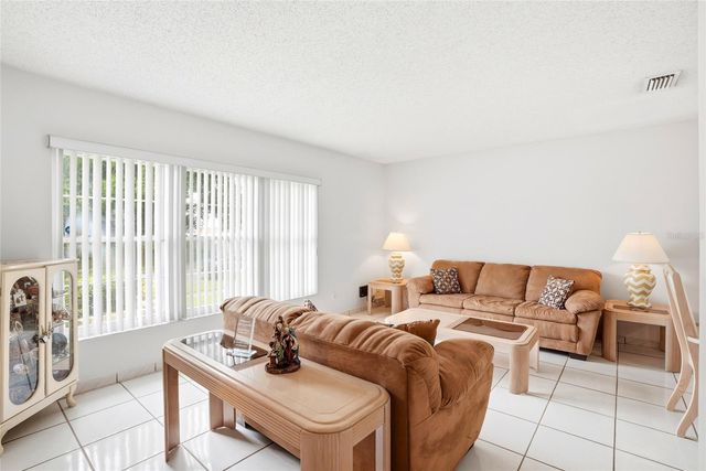 8206 VASSAR CIRCLE, Tampa, FL 33634
