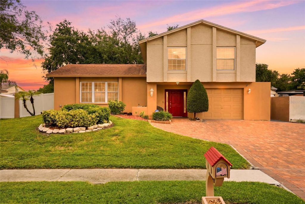 8206 VASSAR CIRCLE, Tampa, FL 33634
