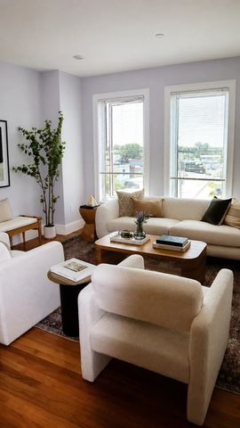 26 Pearl St 301, Framingham, MA 01702