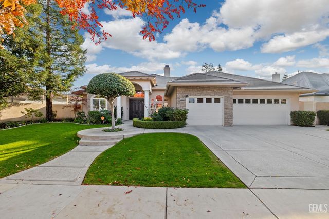 10507 Ashbourne Drive, Bakersfield, CA 93312
