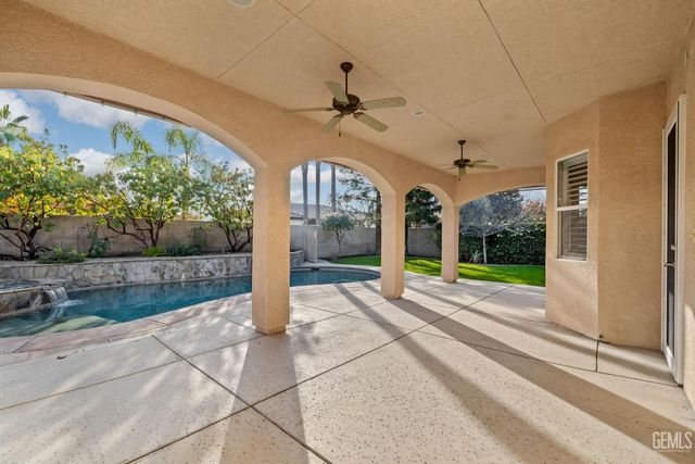 10507 Ashbourne Drive, Bakersfield, CA 93312