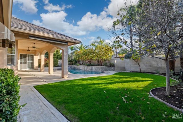 10507 Ashbourne Drive, Bakersfield, CA 93312