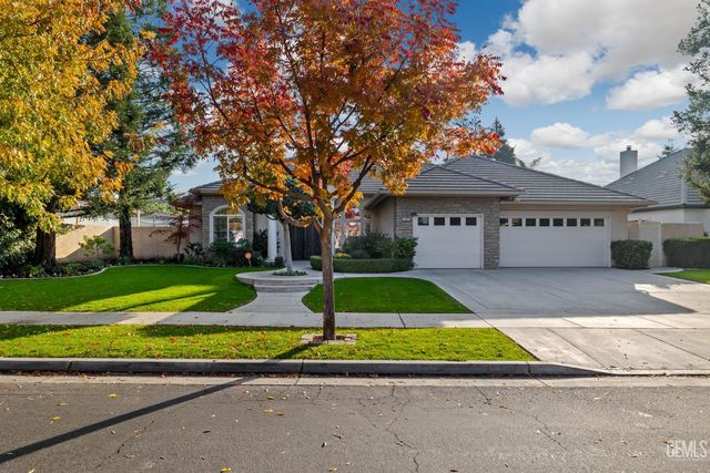 10507 Ashbourne Drive, Bakersfield, CA 93312