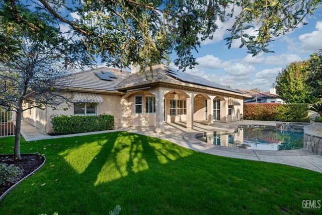 10507 Ashbourne Drive, Bakersfield, CA 93312