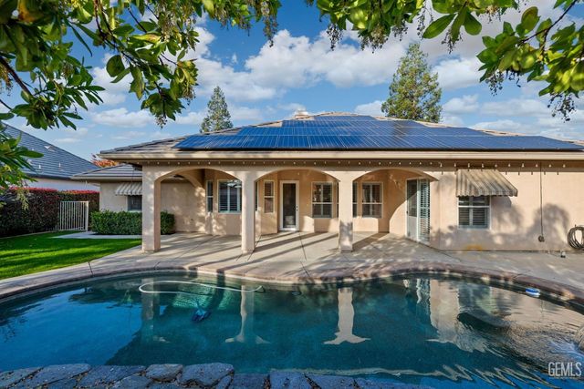 10507 Ashbourne Drive, Bakersfield, CA 93312