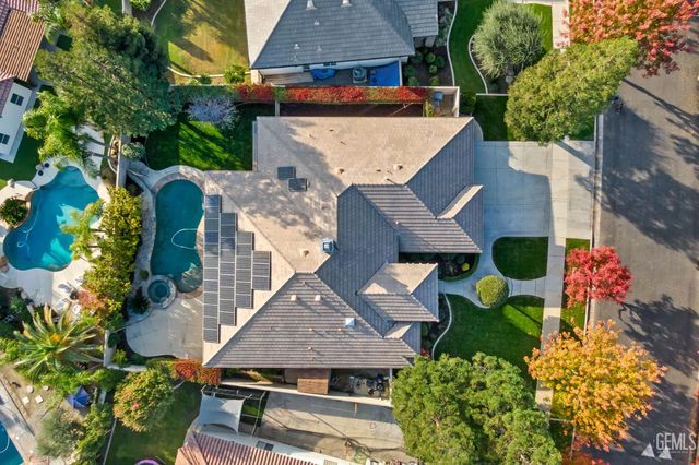 10507 Ashbourne Drive, Bakersfield, CA 93312