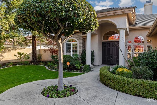 10507 Ashbourne Drive, Bakersfield, CA 93312