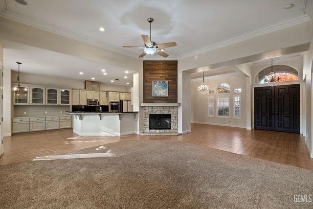 10507 Ashbourne Drive, Bakersfield, CA 93312