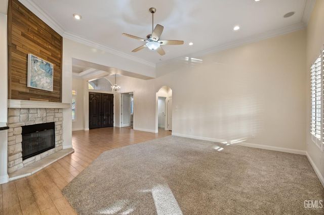 10507 Ashbourne Drive, Bakersfield, CA 93312