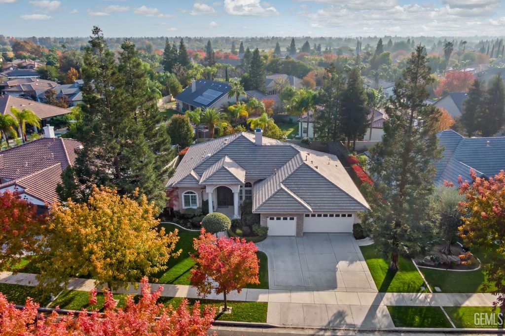 10507 Ashbourne Drive, Bakersfield, CA 93312