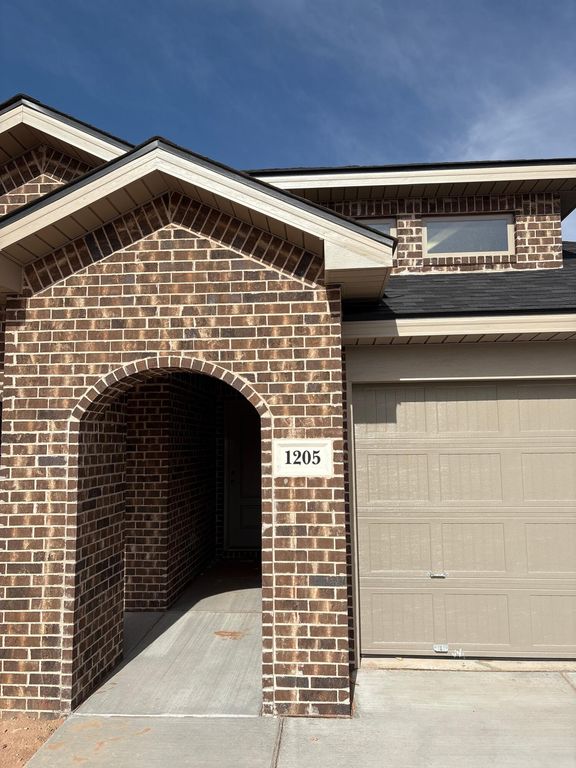 1205 Cottonwood Avenue, Wolfforth, TX 79382