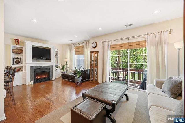 212 Riverwalk Way L127, Clifton, NJ 07014