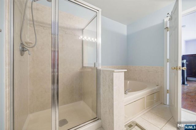 212 Riverwalk Way L127, Clifton, NJ 07014