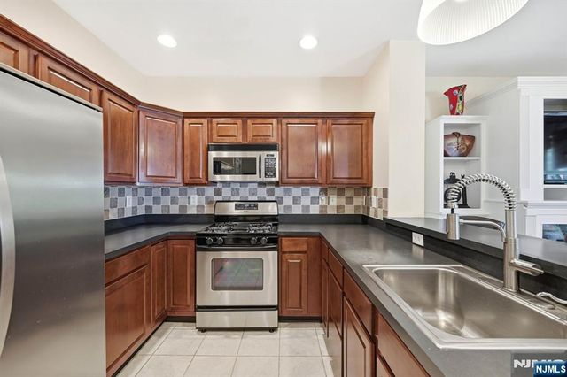 212 Riverwalk Way L127, Clifton, NJ 07014