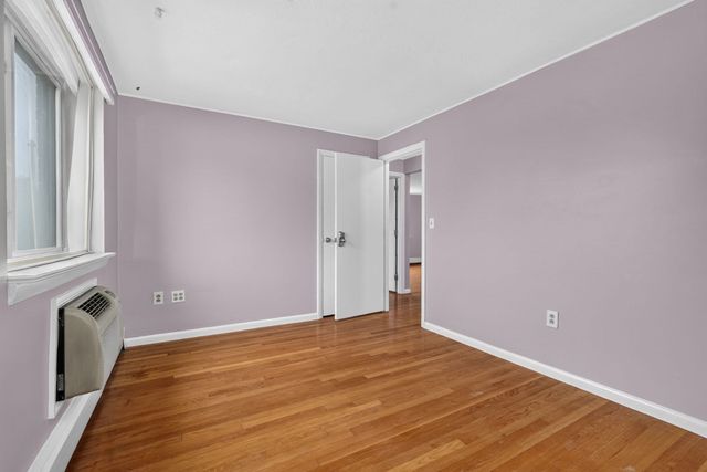 2192 Mass Ave 2-2, Cambridge, MA 02140