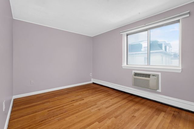 2192 Mass Ave 2-2, Cambridge, MA 02140