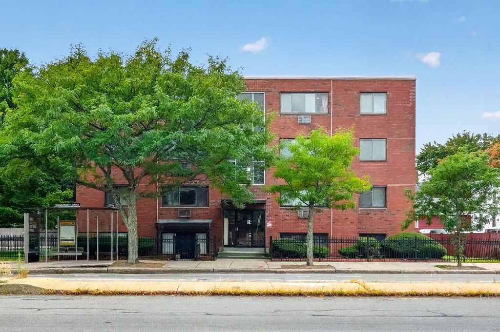 2192 Mass Ave 2-2, Cambridge, MA 02140