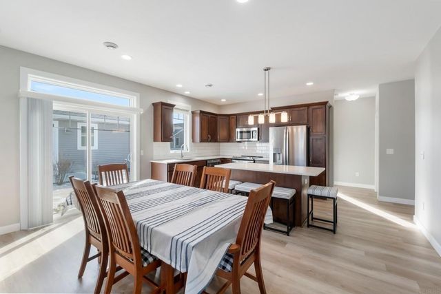 812 Parkside Lane, Charles City, IA 50616