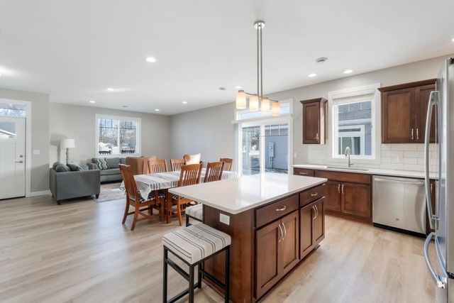 812 Parkside Lane, Charles City, IA 50616