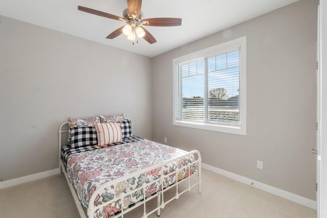 812 Parkside Lane, Charles City, IA 50616