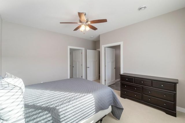 812 Parkside Lane, Charles City, IA 50616