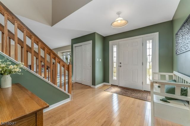 34 Aberdeen Circle, Raritan Twp., NJ 08822