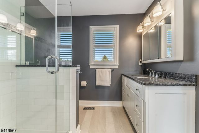 34 Aberdeen Circle, Raritan Twp., NJ 08822