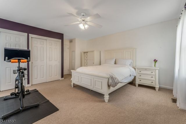 34 Aberdeen Circle, Raritan Twp., NJ 08822