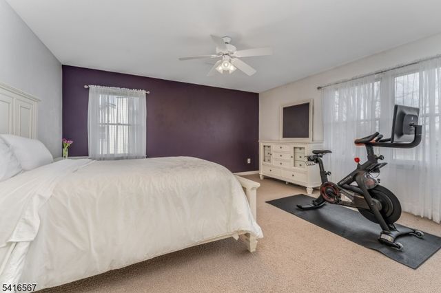 34 Aberdeen Circle, Raritan Twp., NJ 08822