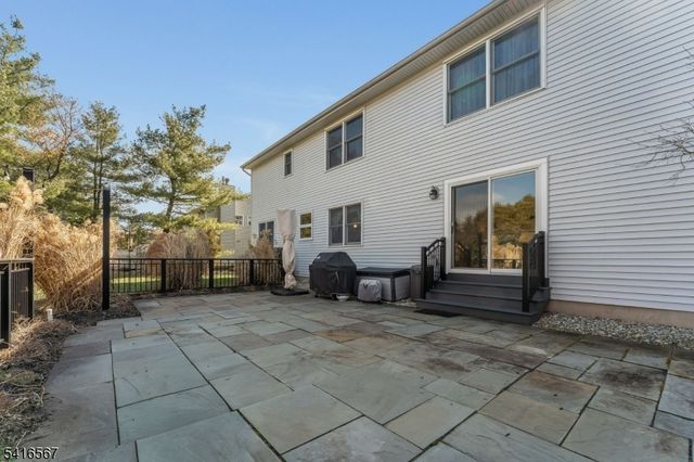 34 Aberdeen Circle, Raritan Twp., NJ 08822