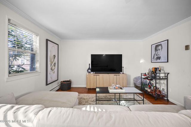 39 Manor Drive, Red Bank, NJ 07701