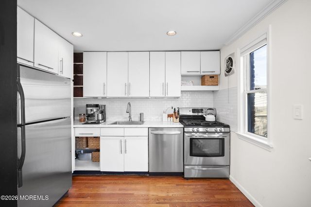 39 Manor Drive, Red Bank, NJ 07701