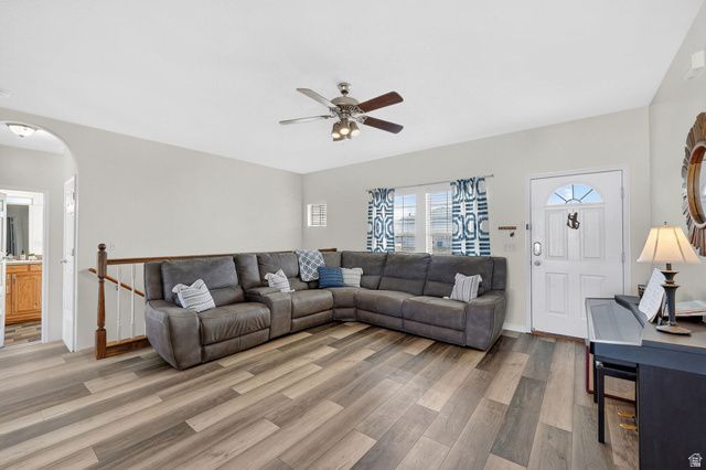 1728 DALLAS ST, Syracuse, UT 84075