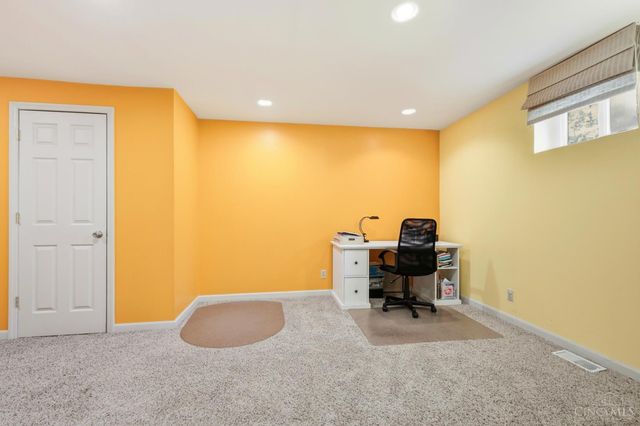 9581 Semaphore Court, West Chester, OH 45069