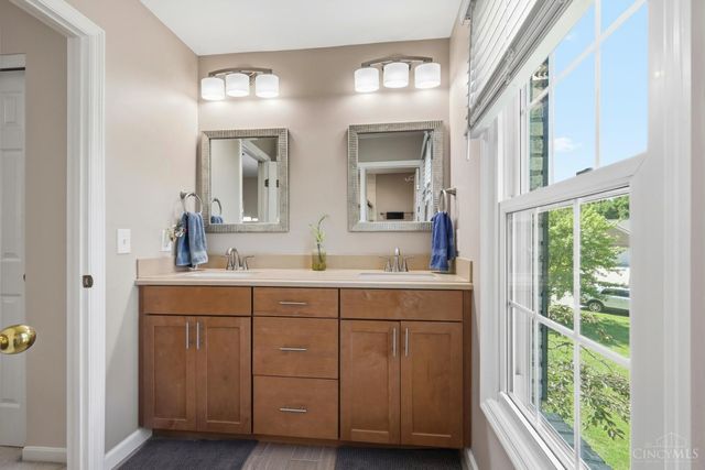 9581 Semaphore Court, West Chester, OH 45069