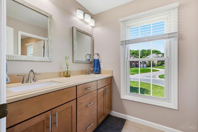 9581 Semaphore Court, West Chester, OH 45069