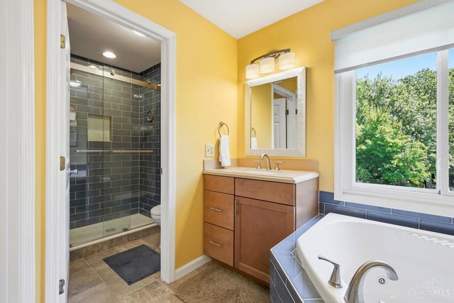 9581 Semaphore Court, West Chester, OH 45069