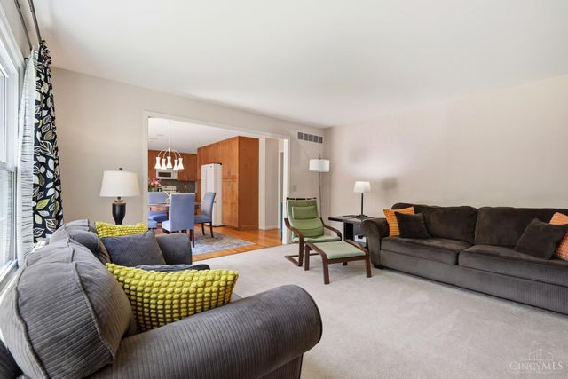 9581 Semaphore Court, West Chester, OH 45069