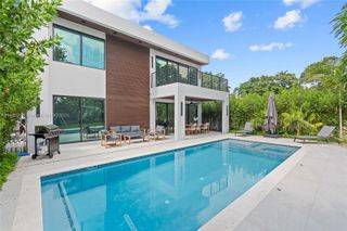 2531 NE 182, Miami, FL 33160