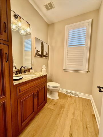 912 Champlain Pl, Adams Twp, PA 15044