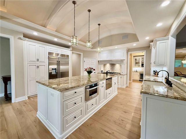 912 Champlain Pl, Adams Twp, PA 15044