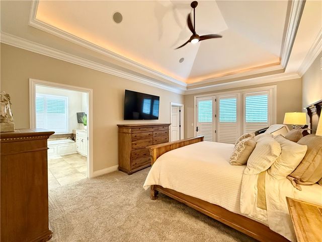 912 Champlain Pl, Adams Twp, PA 15044